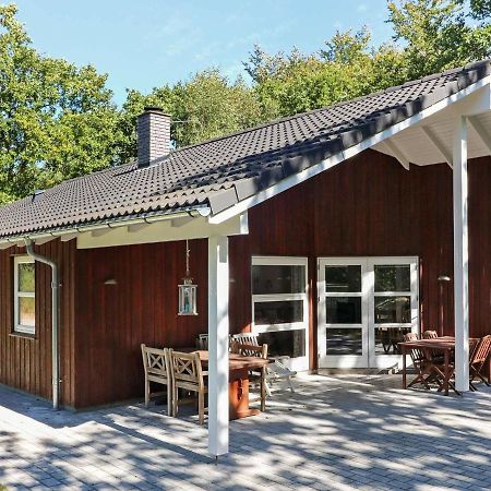 6 Person Holiday Home In Hadsund Odde Room photo